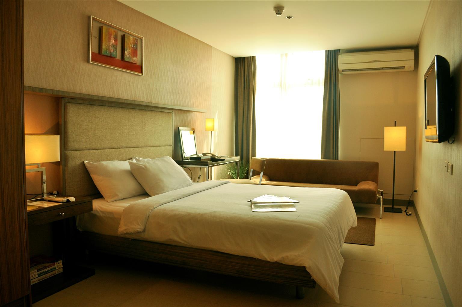 Best Western Antel Spa Hotel Suites Makati City Exteriör bild