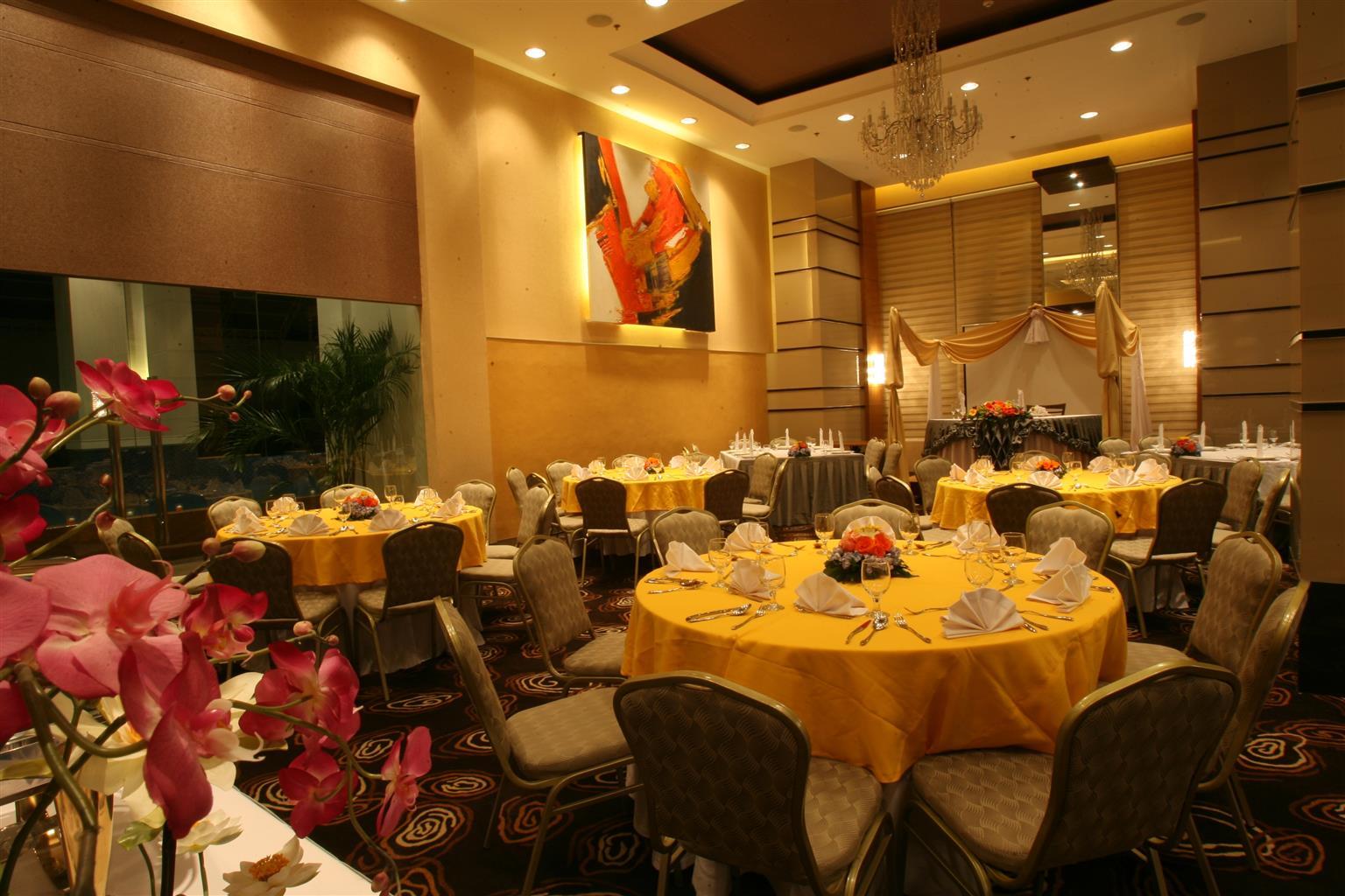 Best Western Antel Spa Hotel Suites Makati City Exteriör bild