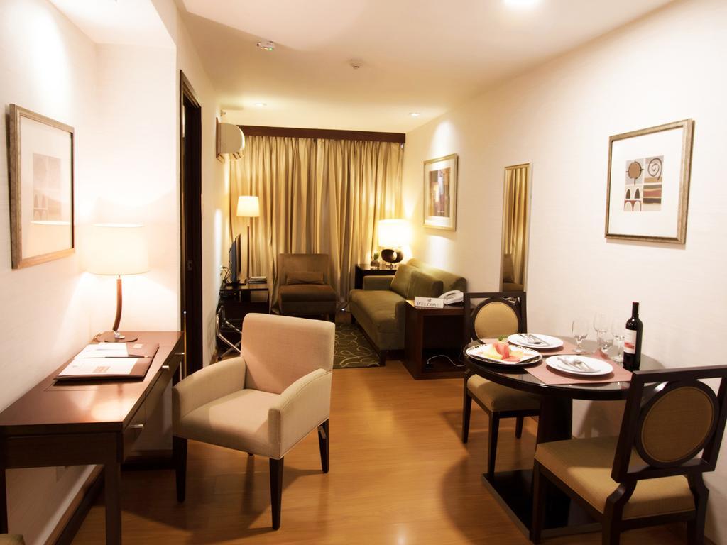 Best Western Antel Spa Hotel Suites Makati City Exteriör bild