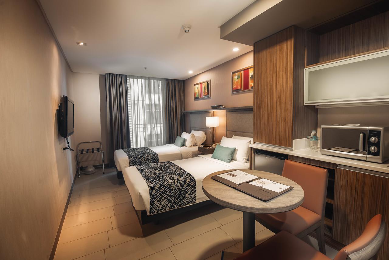 Best Western Antel Spa Hotel Suites Makati City Exteriör bild
